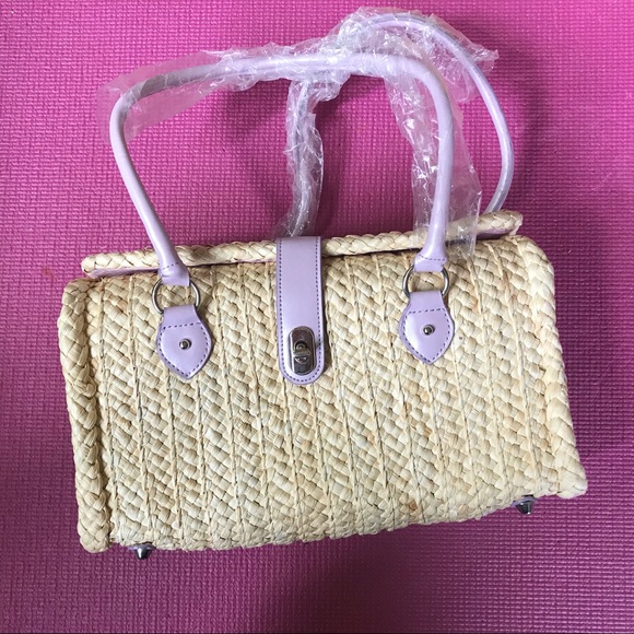 🎉HP🎉 💜💜💜 Woven Rattan Latch Satchel 💜💜💜 - Picture 3 of 13